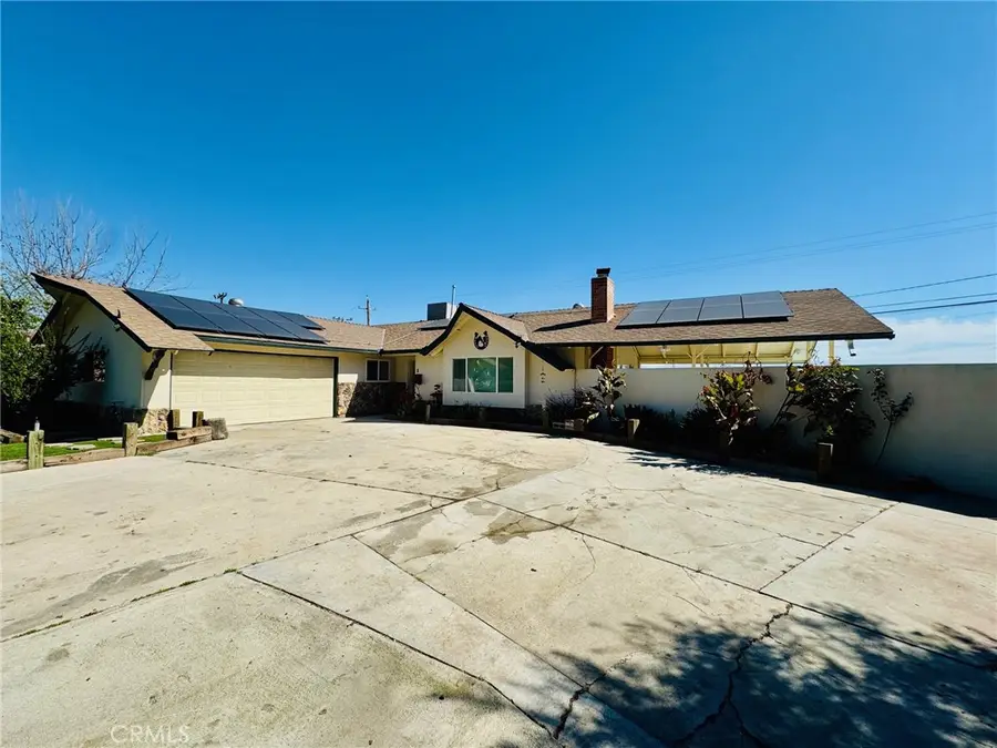1031 Elizabeth Court, Bakersfield, CA 93308 - #2