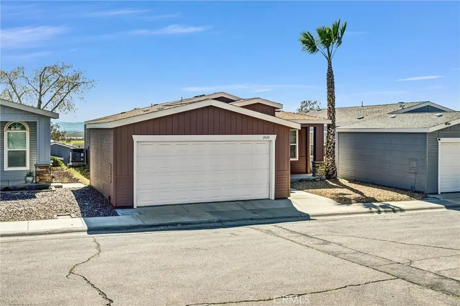 2424 Sunset Ridge Dr., Rosamond, CA 93560 - #3