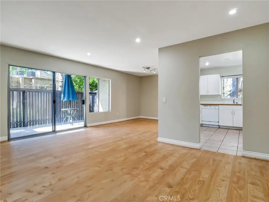 18350 Hatteras #123, Tarzana, CA 91356 - #1