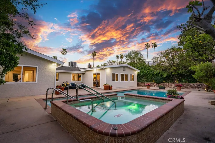 20624 Oxnard, Woodland Hills, CA 91367 - #2