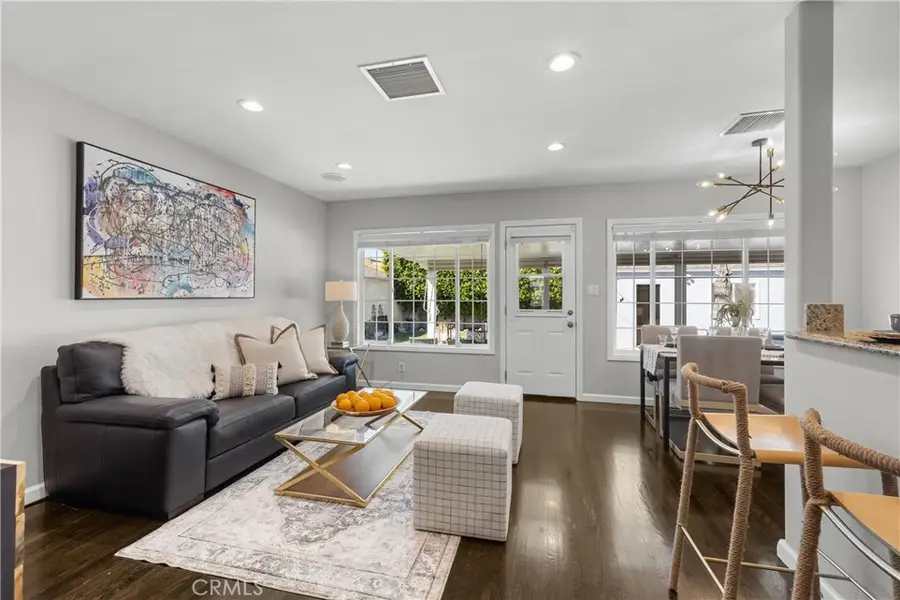 6737 Jellico, Lake Balboa, CA 91406 - #2