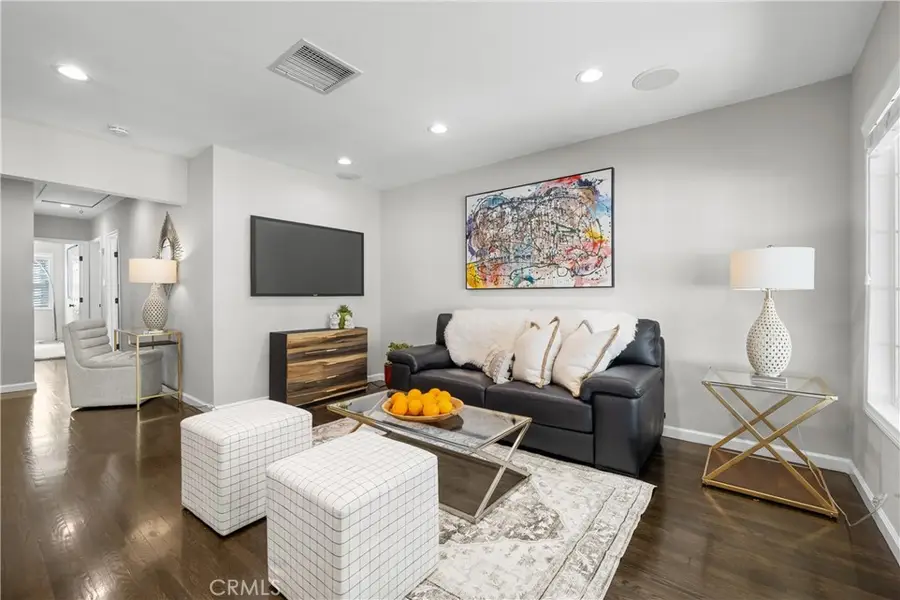 6737 Jellico, Lake Balboa, CA 91406 - #3