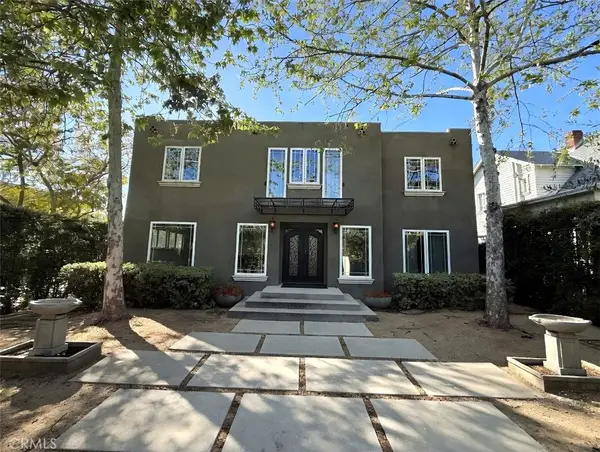 1901 N Catalina, Los Angeles, CA 90027