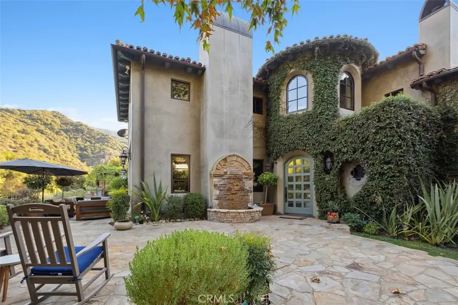 2040 Mckain Street, Calabasas, CA 91302 - #2