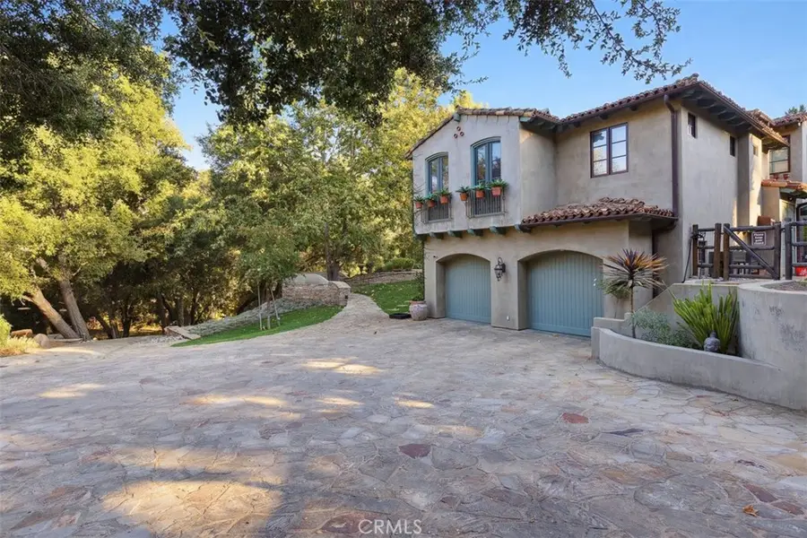 2040 Mckain Street, Calabasas, CA 91302 - #3