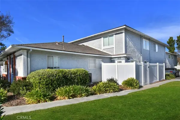 28159 Robin Ave, Saugus, CA 91350