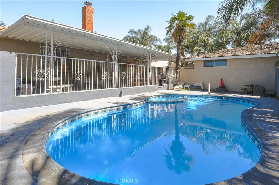 527 W Philadelphia, Ontario, CA 91762 - #2