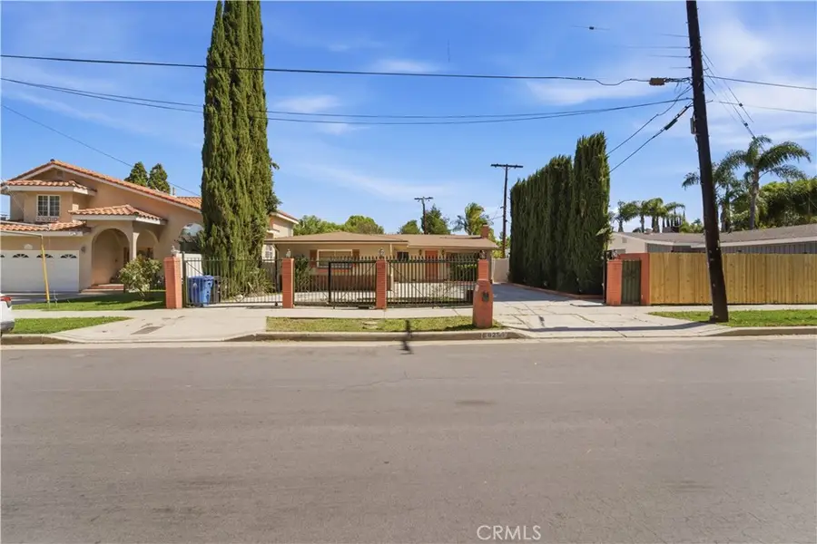 6254 Etiwanda, Tarzana, CA 91335 - #2