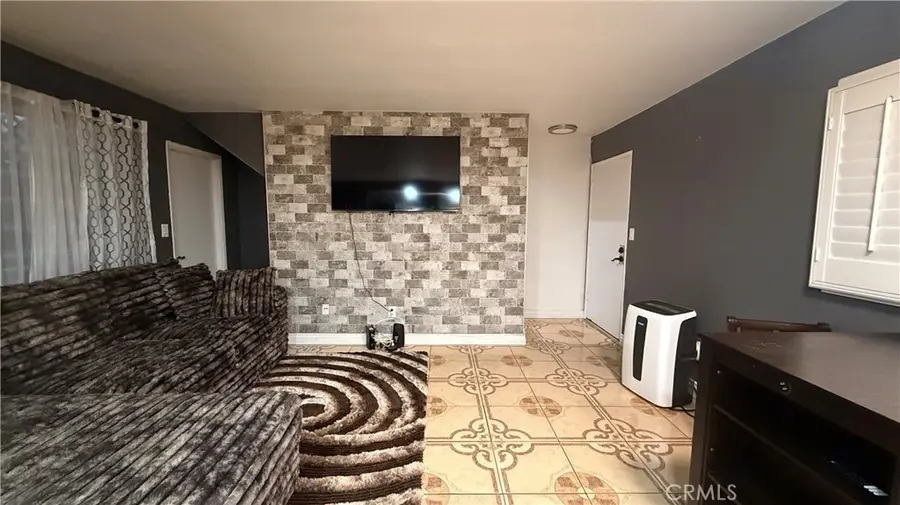 7904 Laurel Canyon #12, North Hollywood, CA 91605 - #3