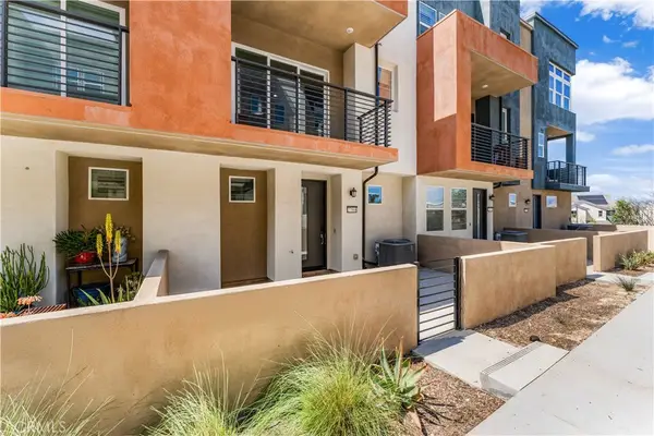 27568 Heron Pl, Valencia, CA 91381