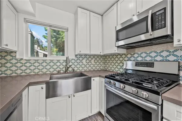 22117 Burbank #5, Woodland Hills, CA 91367