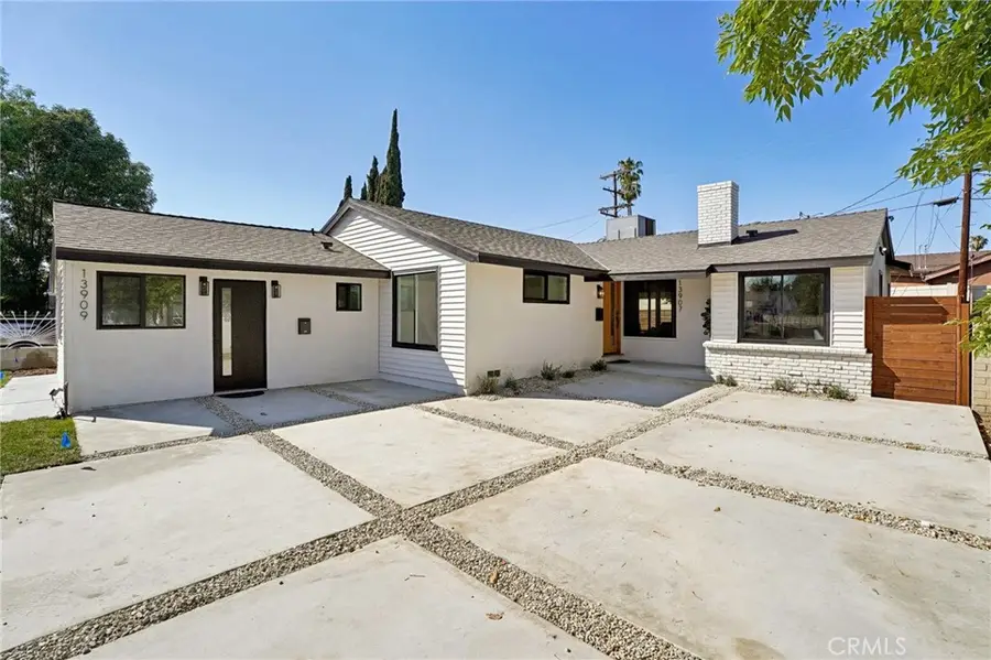 13909 Wyandotte Street, Van Nuys, CA 91405 - #3