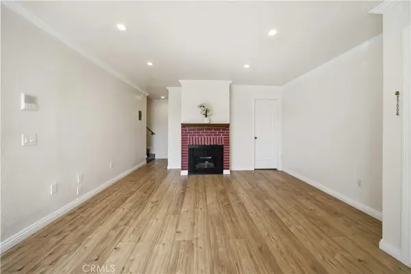 9047 Langdon Ave #6, North Hills, CA 91343