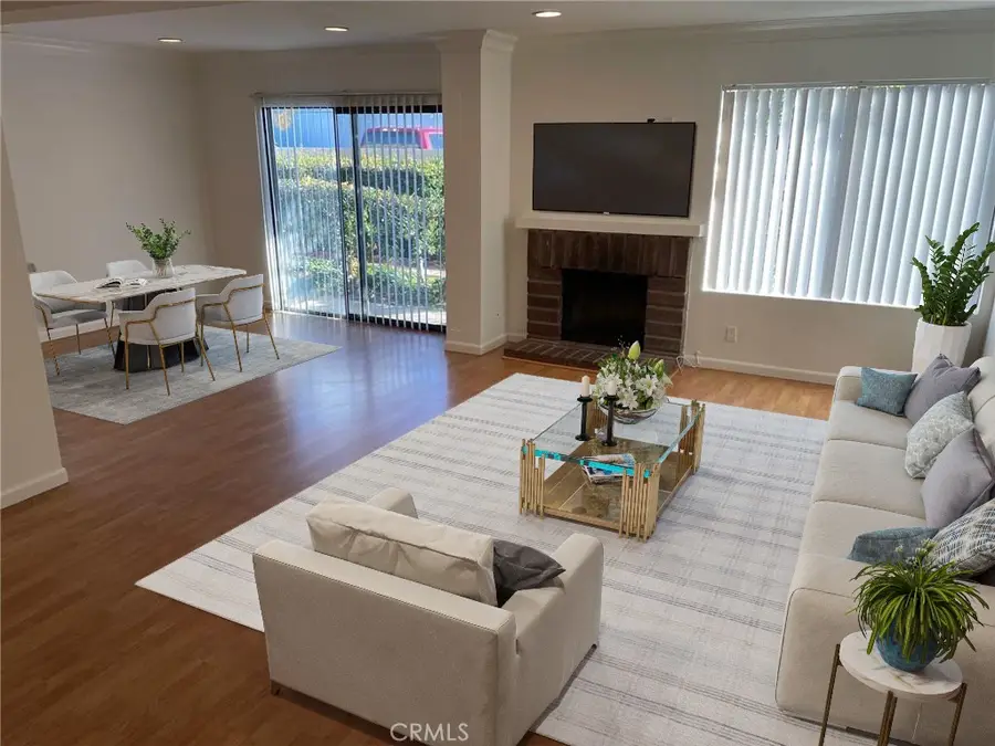 10001 Topanga Canyon Blvd #17, Chatsworth, CA 91311 - #2