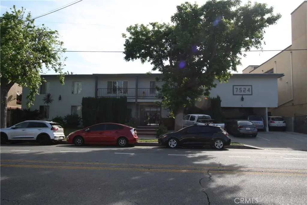 7524 Haskell, Van Nuys, CA 91406 - #1