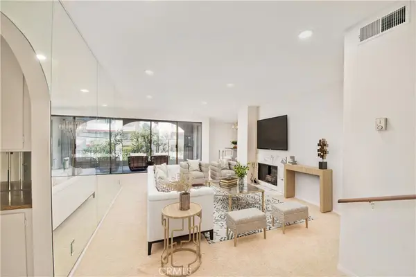 5340 Yarmouth #205, Encino, CA 91316