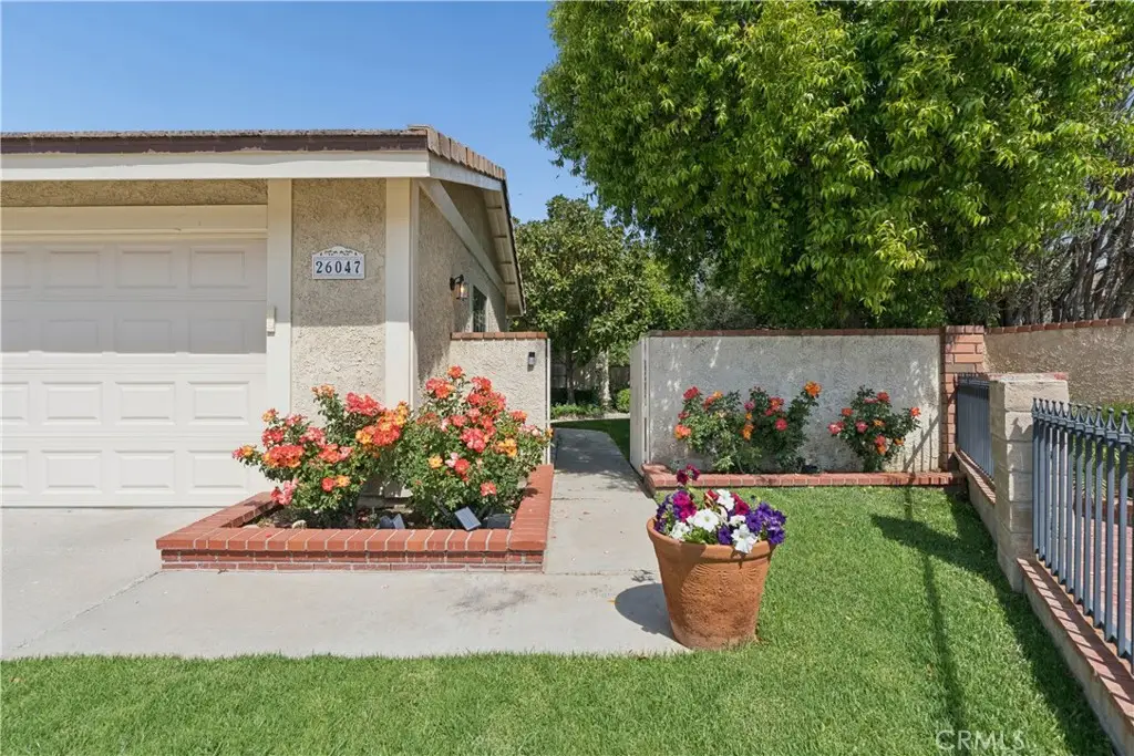 26047 Palomita, Valencia, CA 91355 - #1