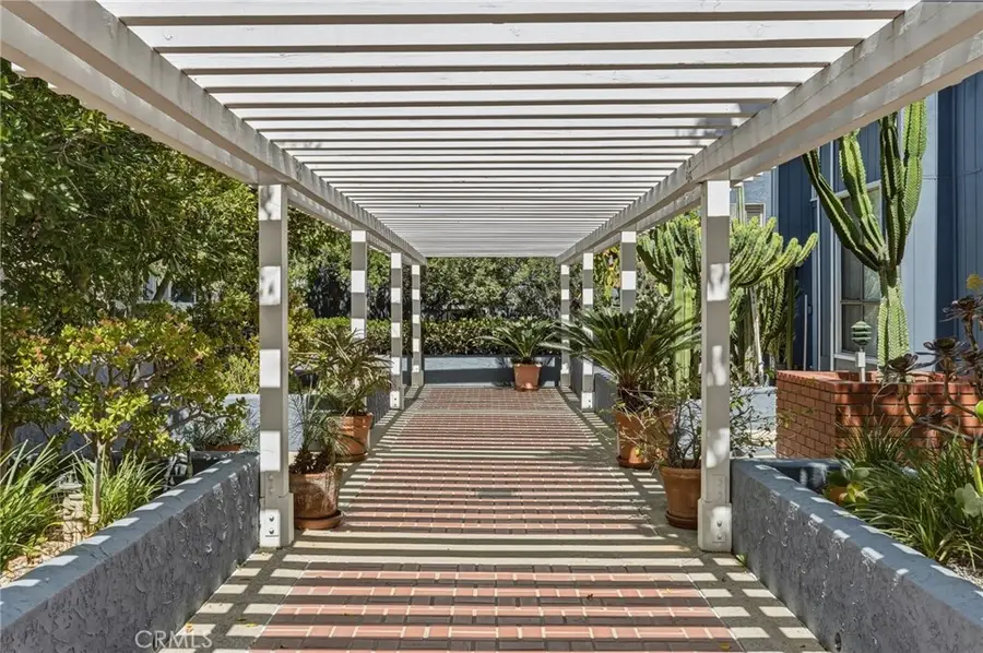 17711 Margate Street #103, Encino, CA 91316 - #3