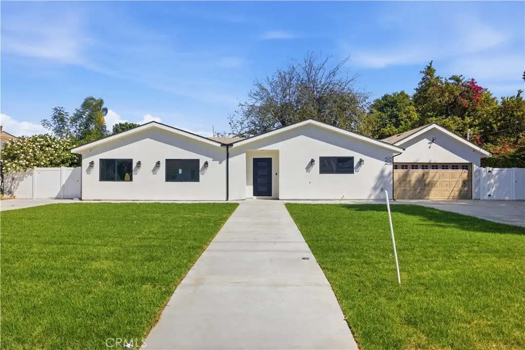 8542 De Celis Pl, North Hills, CA 91343 - #1