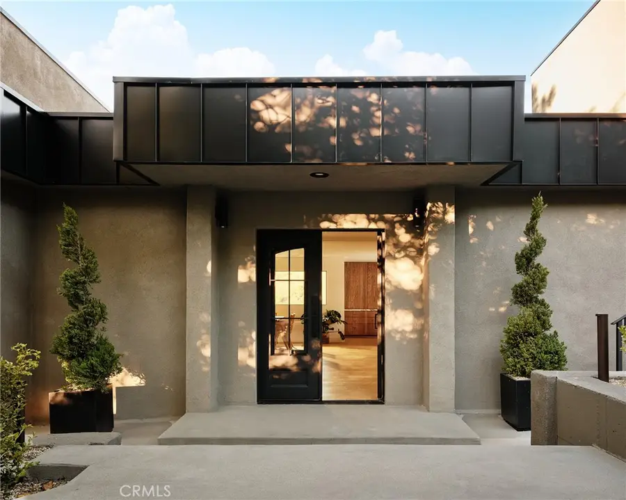 3250 Coldwater Canyon, Studio City, CA 91604 - #3