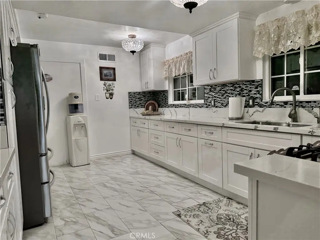 11701 Balboa, Granada Hills, CA 91344 - #1