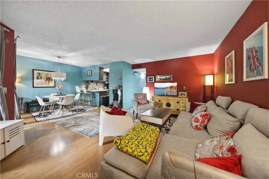 18316 Hatteras Street #26, Tarzana, CA 91356 - #2