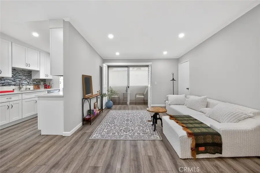 9950 Jordan Avenue #10, Chatsworth, CA 91311 - #3