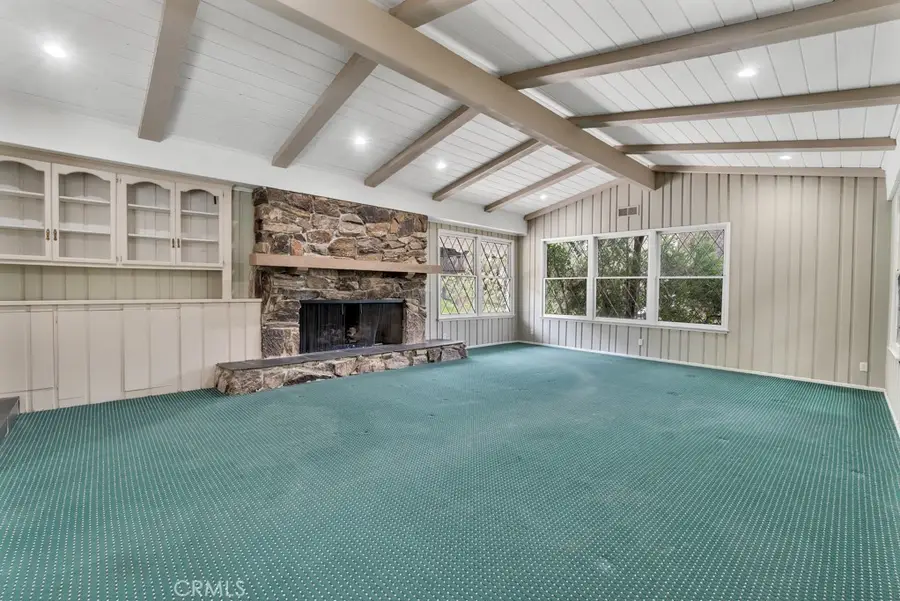 4809 Queen Victoria Road, Woodland Hills, CA 91364 - #3