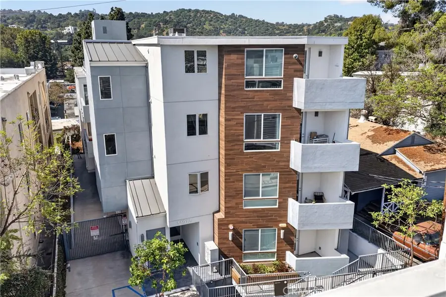 11912 Laurelwood #101, Studio City, CA 91604 - #3