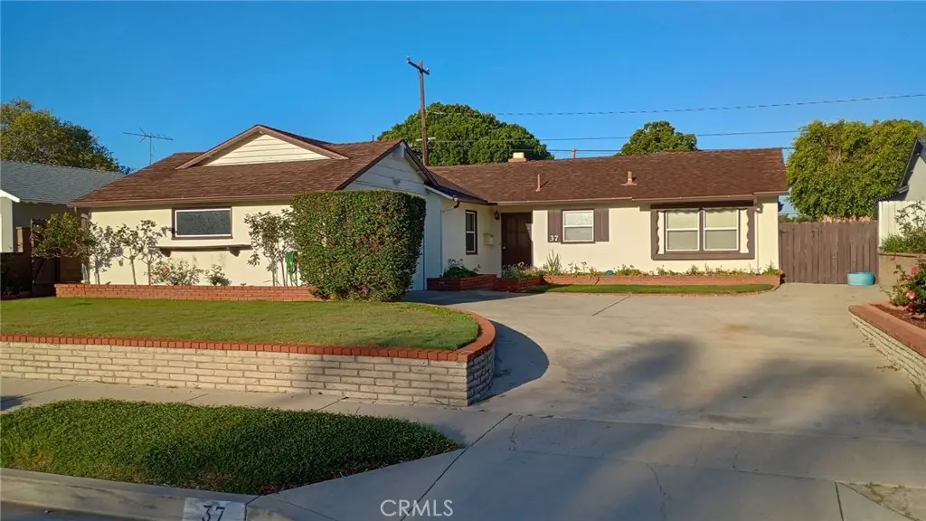 37 Hastings Avenue, San Buenaventura Ventura, CA 93003 - #1