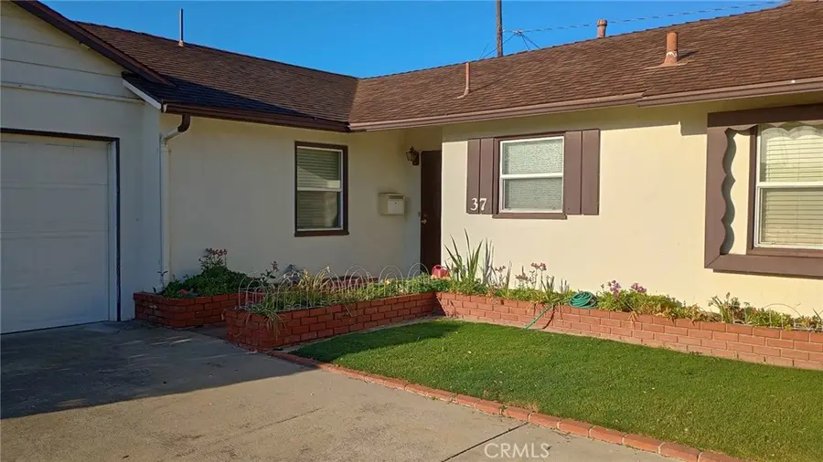 37 Hastings Avenue, San Buenaventura Ventura, CA 93003 - #2