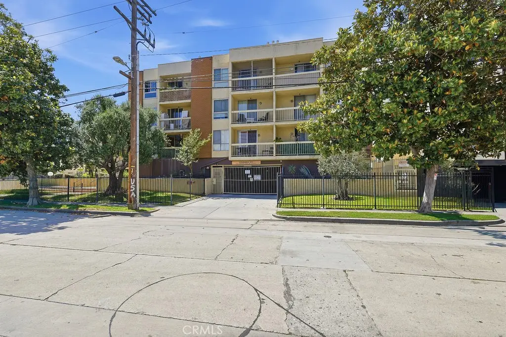 5143 Bakman #104, North Hollywood, CA 91601 - #1