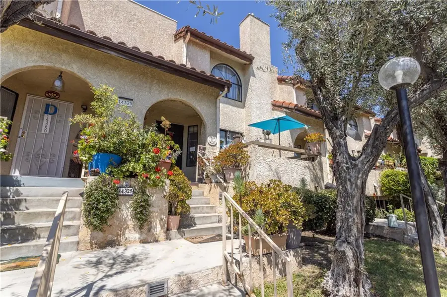 14325 Terra Bella, Panorama City, CA 91402 - #2