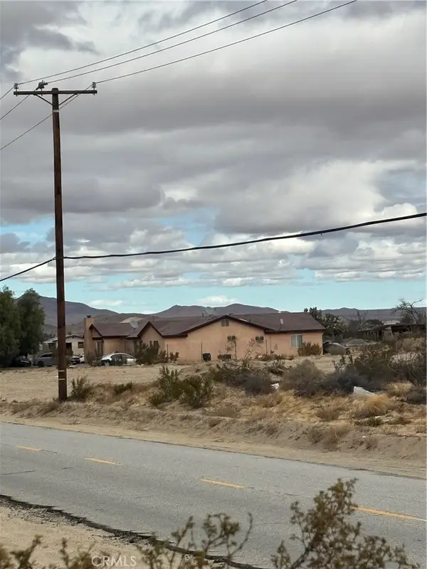 165 E Avenue S, Palmdale, CA 93591