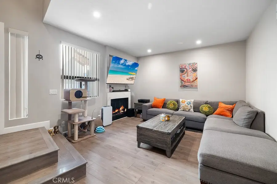 1340 Glenwood Road #8, Glendale, CA 91201 - #2
