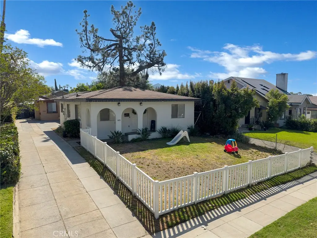 1428 N Hill Ave, Pasadena, CA 91104 - #1