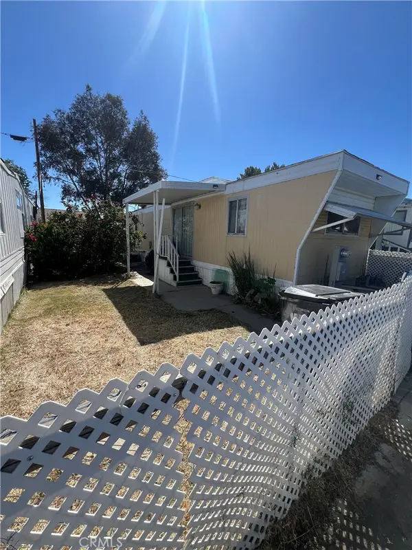 1717 E Ave I #31, Lancaster, CA 93535