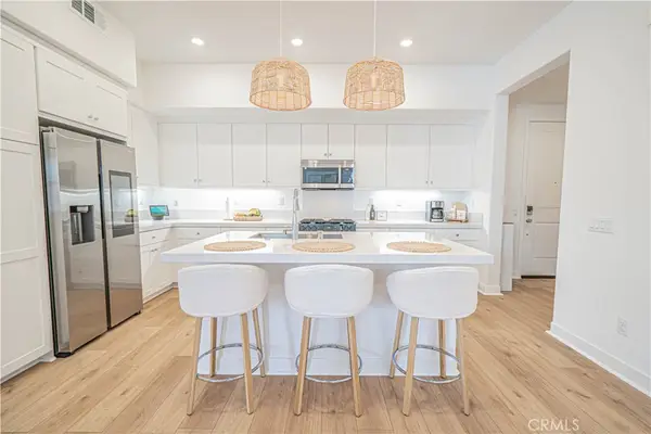 27212 Diamon Peak Lane #203, Valencia, CA 91381