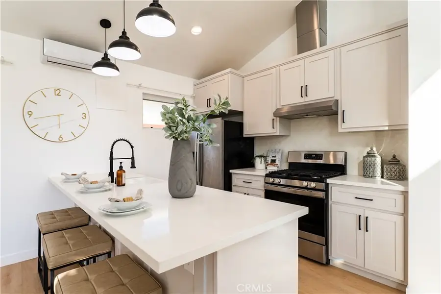 16124 San Fernando Mission Blvd, Granada Hills, CA 91344 - #3