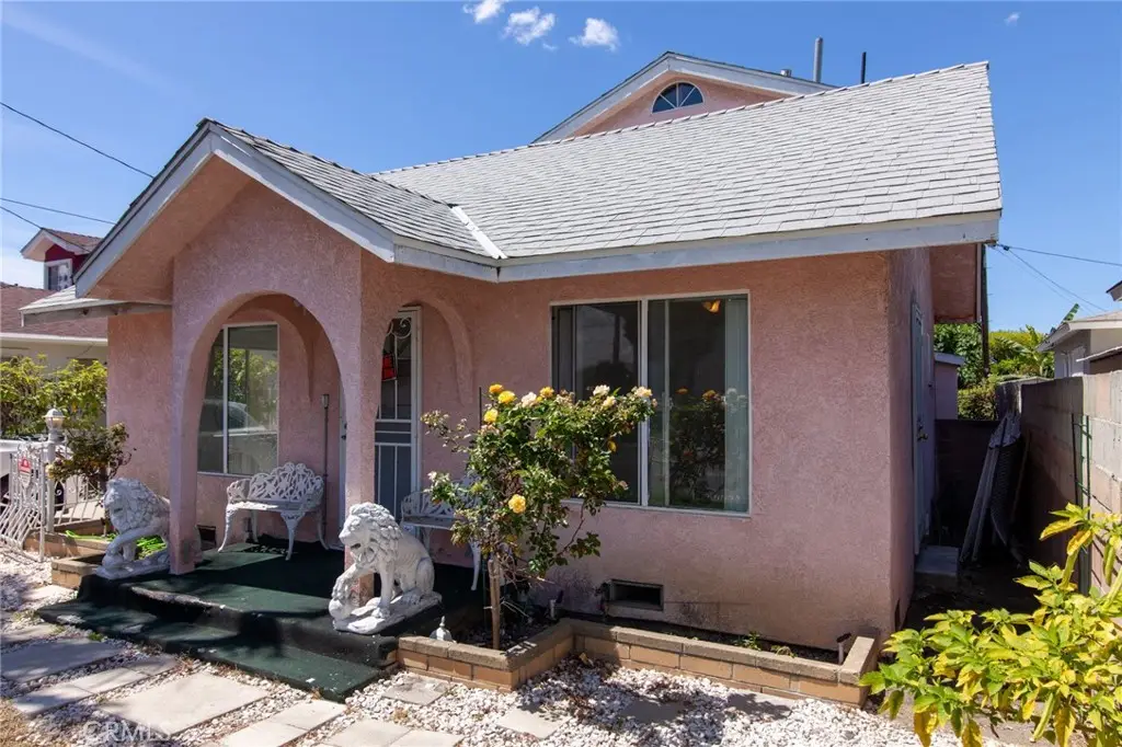 16413 Downey, Paramount, CA 90723 - #1