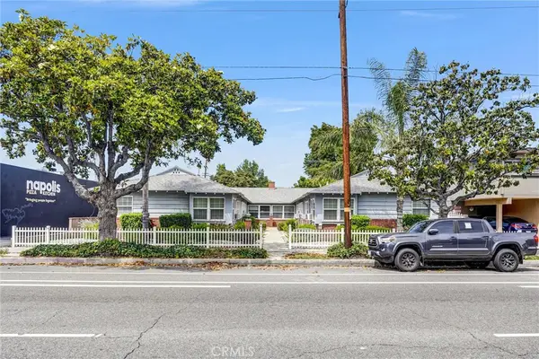 14821 Burbank, Van Nuys, CA 91411