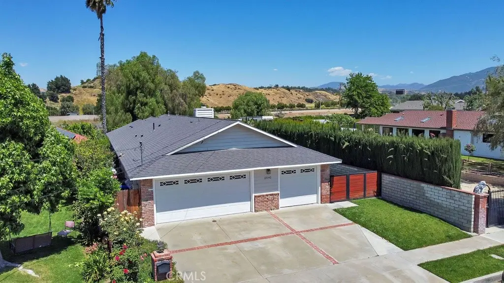 25142 Walnut St., Newhall, CA 91321 - #1