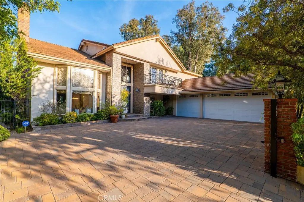4200 Gayle Drive, Tarzana, CA 91356 - #1