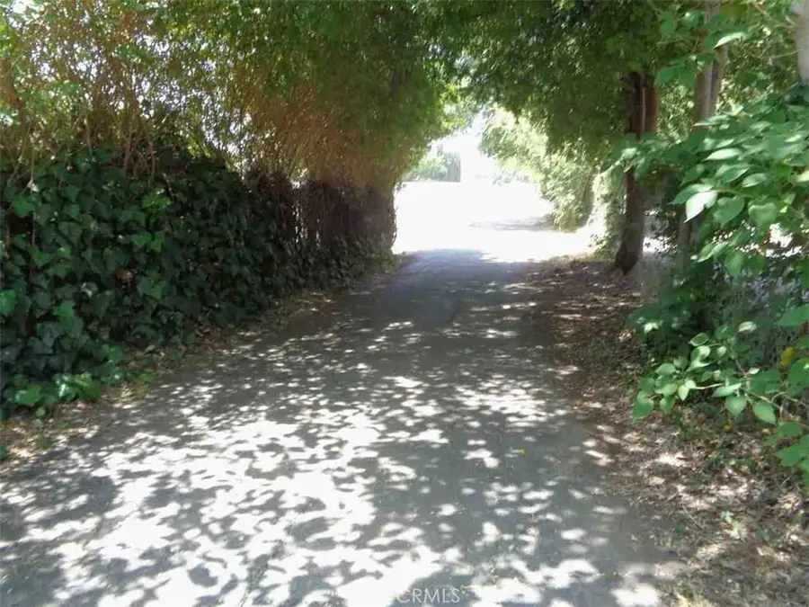 22665 Califa Street, Woodland Hills, CA 91367 - #2