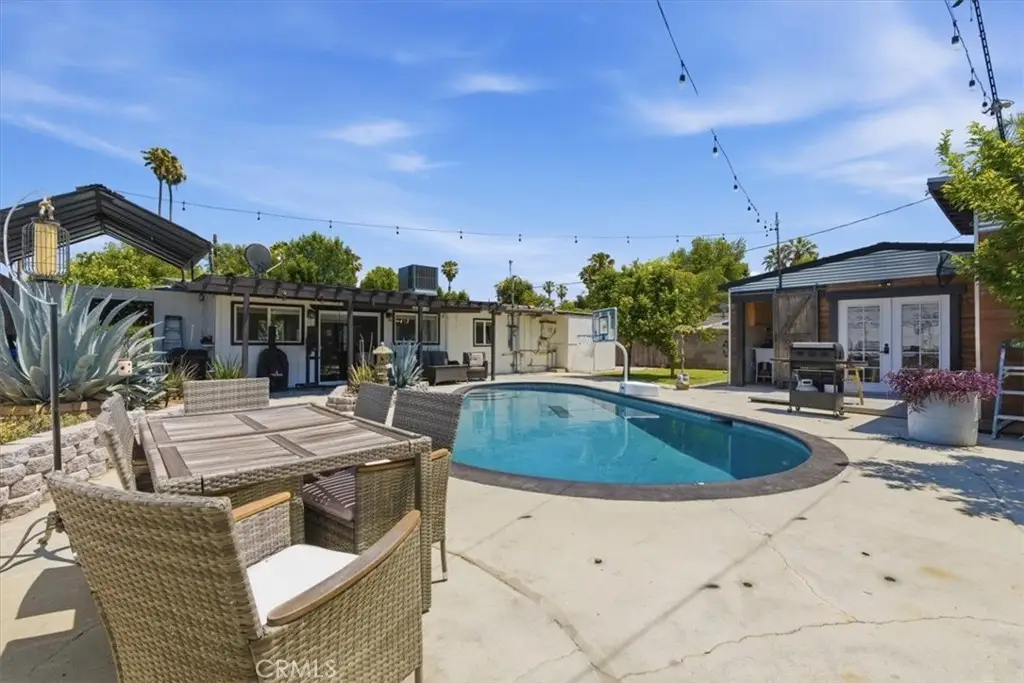 7959 Bothwell, Reseda, CA 91335 - #1