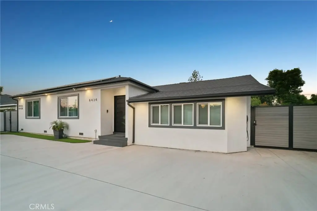 8434 Oakdale Avenue, Winnetka, CA 91306 - #1
