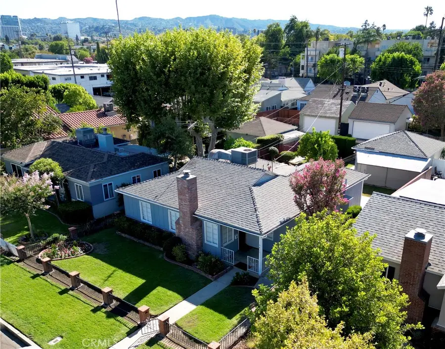 5417 Bevis Avenue, Sherman Oaks, CA 91411 - #2