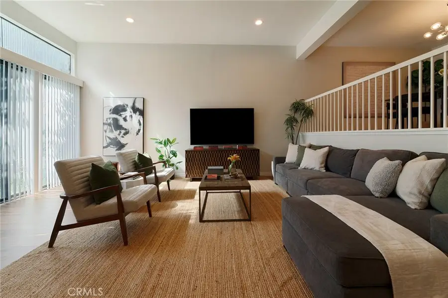 13925 Riverside Drive, Sherman Oaks, CA 91423 - #2