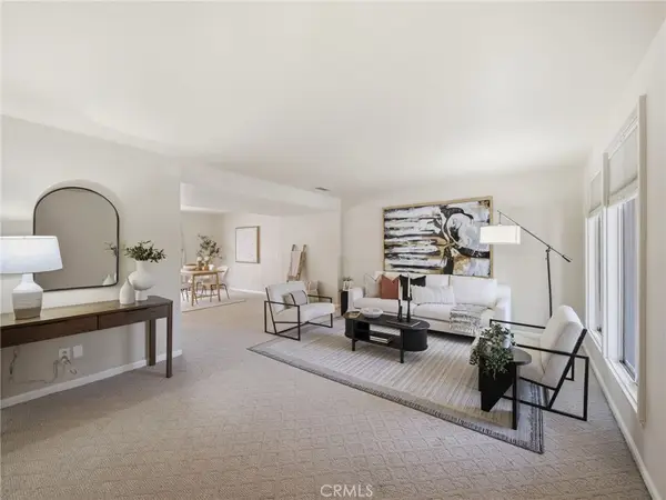24369 La Glorita, Newhall, CA 91321