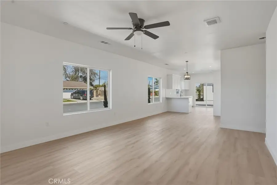1646 -1646 .5 Clinton Street, Delano, CA 93215 - #2